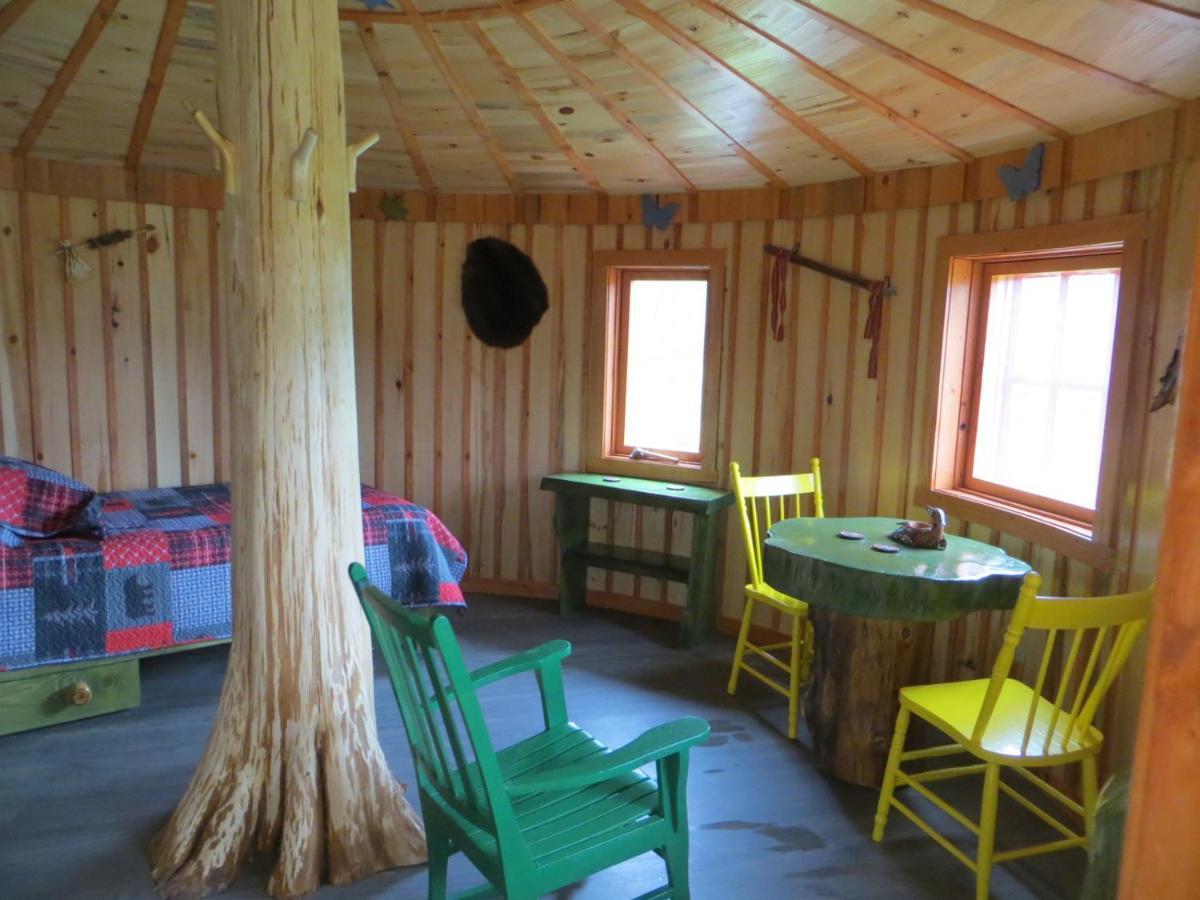 La Maison Sous Les Arbres Saint Roch de Mekinac Buitenkant foto